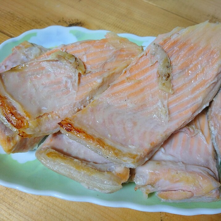 鮭ハラスの塩焼き